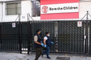 セーブ・ザ・チルドレンの事務所が児童人身売買の捜査で家宅捜索を受ける