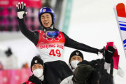 【北京冬季オリンピック】スキージャンプ男子ノーマルヒル・小林陵侑、日本勢のスキージャンプ競技としては海外の開催地では初となる金メダルという偉業を達成する！