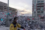 海外「トルコでまたM6.4の地震。合計死者数は47000人越え」