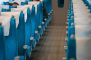 経営者さん「新幹線の座席倒すのに後ろの人に確認する意味が分からないｗ」