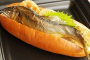 【画像あり】韓国人「日本で売られている魚サンドイッチがヤバ過ぎる‥」→「魚の顔が怖いですね」韓国の反応