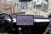 テスラ「日本はなんで自動運転に反対するの？これ見て、老人より安全だよ」