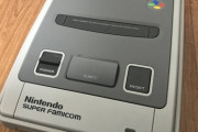 【画像】スーパーファミコン出てきたんだけど結構美品じゃね？