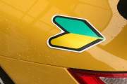 ポルシェに初心者マーク貼ってあったら笑う、、、？