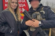ウクライナ電撃訪問のアンジェリーナ・ジョリー、現地ドライバーが検問所で徴兵される！