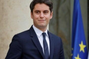 フランス、新首相にアタル氏　最年少34歳