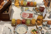 【画像】高級ホテルで朝食を食べた結果wwwwwwwwwwwwwwwww