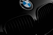 【悲報】BMW、ふざけた顔の車を発表してしまう