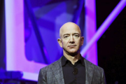 Amazon創業者のジェフ・ベゾス、来月宇宙に打ち上げへ