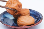 海外「日本の若者は梅干しが嫌いなのか！？ 美味しいのに！！」加速する若者の梅干し離れが話題に