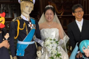 女オタクさん、ゲームキャラの等身大ドール（低クオリティ）と結婚www