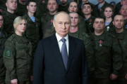 プーチン大統領「前進あるのみ」…ロシア国内の南部軍管区司令部を訪問し前線兵士らを激励！