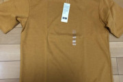 服はユニクロで十分とか言ってる奴なんなの？Tシャツとかすぐ首元ヨレるじゃん