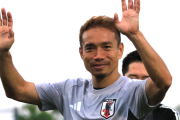 【朗報】サッカー日本代表の長友佑都、若手指導役では終わらない！最終予選9試合ベンチ外続くも… 「盛り上げるために来てない」