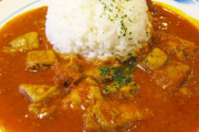 お前んちのカレー牛肉？豚肉？まさか鶏肉じゃないよな？