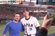 栗山監督の場内インタビュー中に珍事　大谷翔平＆フレッチャー記念撮影で50秒中断