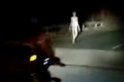 【緊急速報】インドでモデル美女風フォルムの新型宇宙人が激撮される！！！