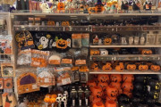 外国人「まだ8月なのに日本にハロウィン売り場があった…」