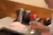 今度はもんじゃ店で鉄板に口から水噴射する動画が拡散される…　店「鉄板全て取り替えるから数百万円の損害」