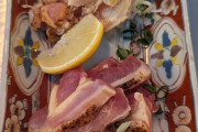 鶏の刺身、おいしい…