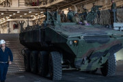 米海兵隊、新型水陸両用戦闘車「ACV」33両を追加発注、自衛隊も訓練…総額1.7億ドル(約186億円)！