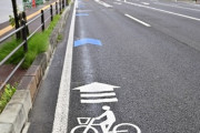 法律｢自転車は車道走ってね、歩道は違法だからね｣ 車乗り｢ああああああ！！！！！邪魔だ邪魔だああああああ！！！｣