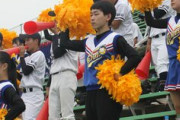 【高校野球】女子と同じユニ、両手にはポンポン　「チア男子」が増加中