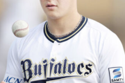 日本ハムからオリックスに移籍した吉田輝星、右肘の検査で開幕絶望的に