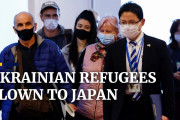 海外「日本にいられるなんてラッキー！」「え？20人！？」日本がウクライナから20人の難民を特別機で受け入れ