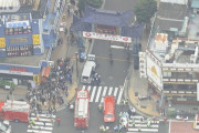 横浜中華街でハーレーとゲレンデヴァーゲンが事故、ハーレーが歩道に乗り上げ8人怪我