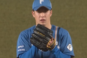 【速報】吉田輝星がリリーフで登板　三者凡退に抑える