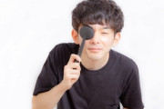 ワイ、レーシック手術で視力回復してしまうｗｗｗ