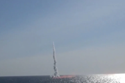◆速報◆　ロシア軍、黒海に展開中の潜水艦からミサイル発射