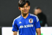 久保建英が自身の“究極系”と考える名手は？ 模倣したクルクルドリブルを代表の先輩に伝授する姿が反響