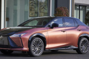 「レクサスRZ」が鮮烈デビュー　ブランド初のBEV専用モデル