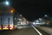 大型トラックが高速道路で追越車線を塞いでチンタラ走る理由ｗｗｗｗｗｗｗ