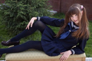 【画像】セーラー服をロシアの幼女に着させたらどうなるやろなぁ…ﾆﾁｬｱ