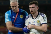 リバプール痛手…DFロバートソンがスコットランド代表で右腕を負傷し途中交代