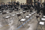 佐渡金山追悼式、韓国側欠席（椅子はそのまま）→韓国メディア「椅子を撤去しないのは欠席を強調するためだ」→椅子撤去→韓国メディア「日本はもはや椅子すら用意していない」……どうしろと