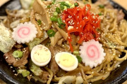 焼きそば←美味い　焼きうどん←良いねえ　焼きラーメン←こいつ
