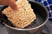 袋麺を年間500食以上食べるワイが一番美味しいと思う袋ラーメンを教える