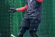 カープ坂倉“正捕手奪取”を誓う「勝負したいのは捕手」楽天炭谷との自主トレでは課題のスローイング矯正
