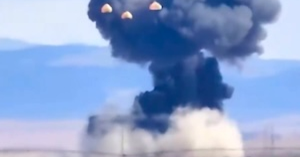 【動画】航空ショーで2機のEA-18Gグラウラーが絡み合って墜落。