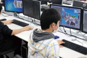 ゲーム系の専門学校卒業したんやがコンビニに就職したわ