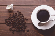 ブラックコーヒー飲んでる人って雪印コーヒー牛乳より美味いと思って飲んでんの？