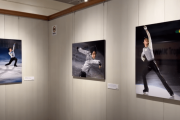 羽生結弦展2022が開幕！ 360度羽生選手の写真に囲まれた会場を開幕直前の報道内覧会で撮影