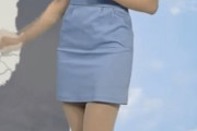 【gif】韓国のお天気キャスターの美脚がやばい。スカート短すぎて暴風雨