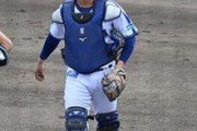 DeNA松尾汐恩、自主トレで先輩捕手の戸柱恭孝に弟子入り