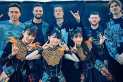 【海外】BMTHのInstagramよりBABYMETALとのバックステージショット