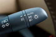 車の「ライトオフ」が廃止!? なぜ意図的にライトが消せなくなった？